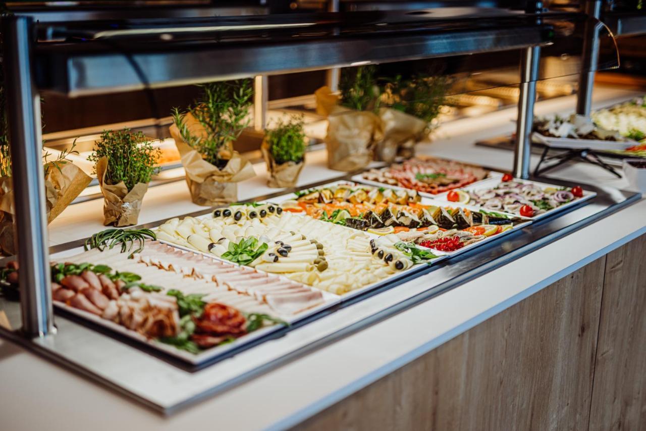 Elements Hotel&Spa Swieradow-Zdroj Exterior photo A salad bar